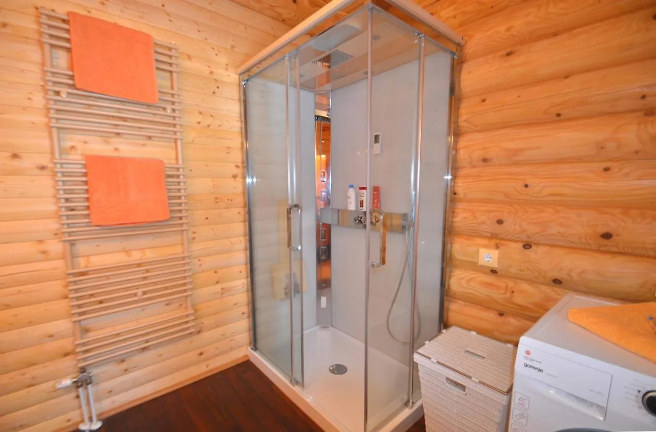 Chalet Mit 7.000 M2 Land Und Wunderschoene Aussicht Skrad